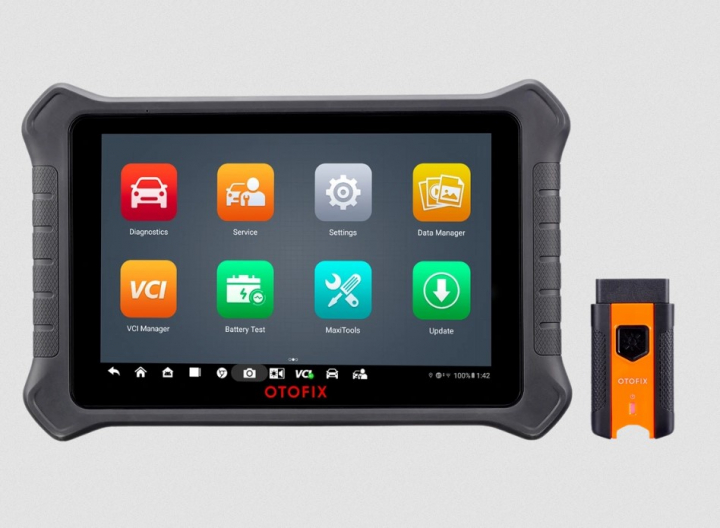 Otofix D1 PROS OBD2 felkodsläsare diagnosverktyg bildiagnostik scanner | 2 års licens i gruppen Produkter / Felkodsläsare / Otofix  hos Prylteknik 7H AB (200-413)